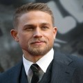 Charlie Hunnam dans True History of The Kelly Gang